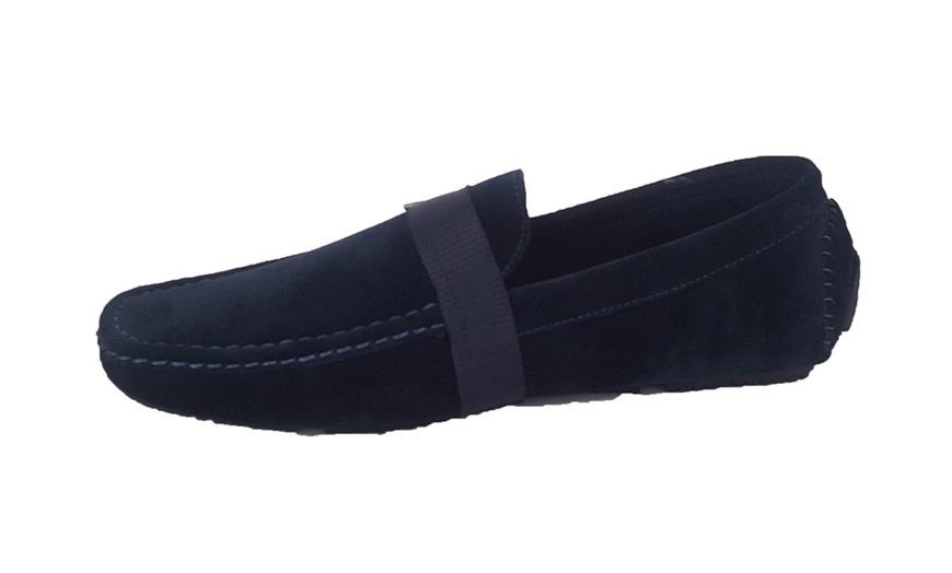 Image 7: Men's Slip-On Moccasins 