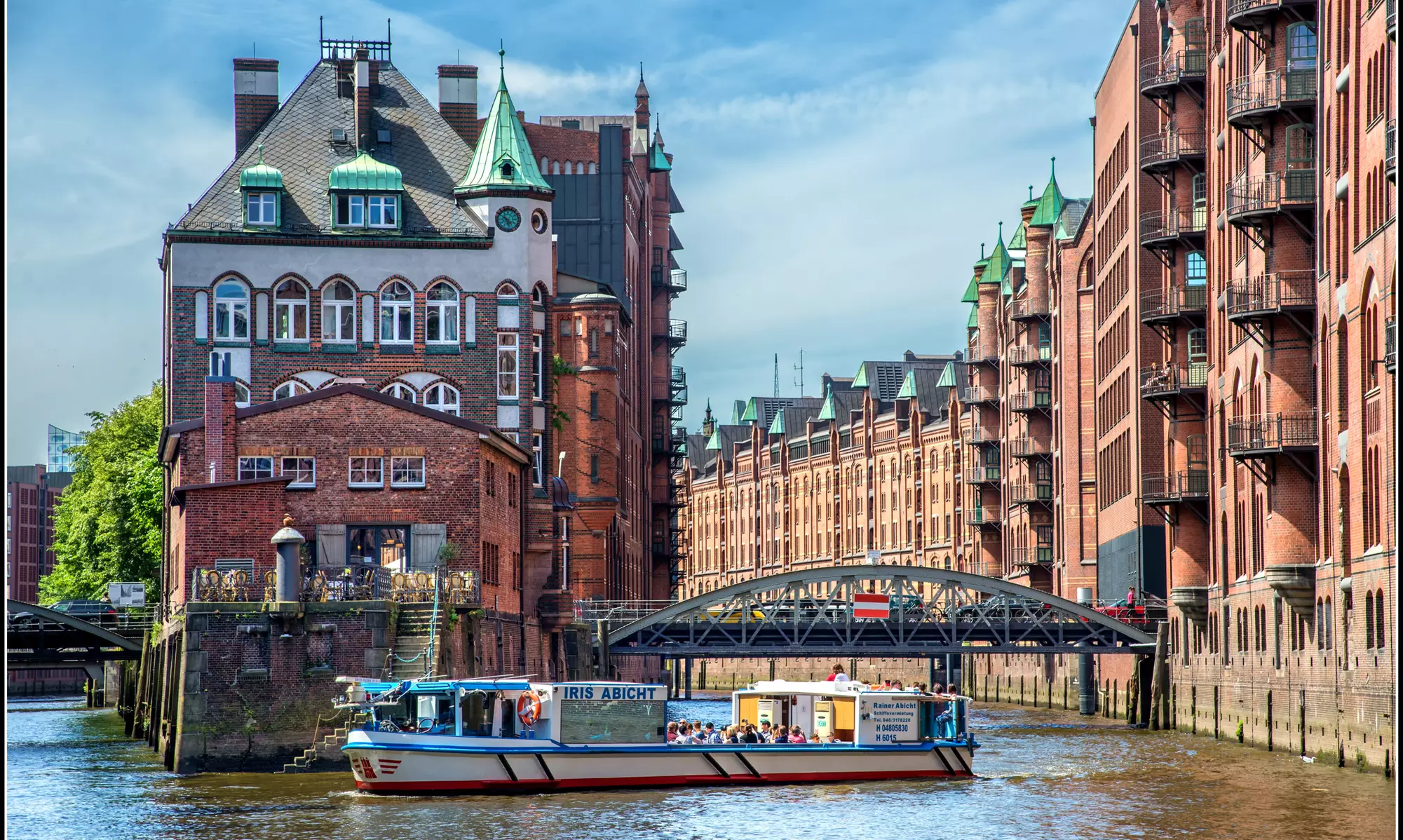 1- / 2-stündige Hafendurchfahrt durch Speicherstadt & Containerhafen