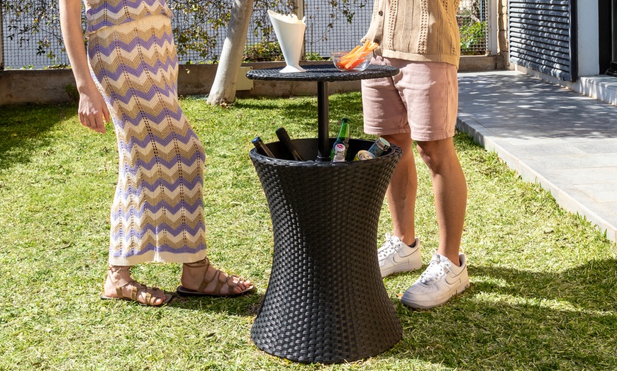 Image 9: InnovaGoods 3-in-1 Kühltisch für den Garten