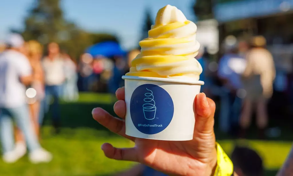 General Admission for Two to Foodie Fest with Two Drinks 