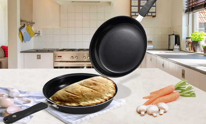 Image 2: Bergner Double Frying Pan