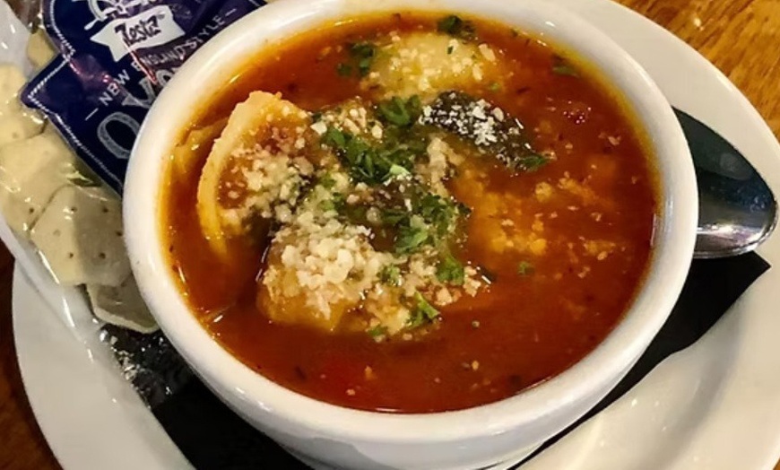 Image 5: Weekday or Weekend Dinner for Two or Four with Food and Drinks