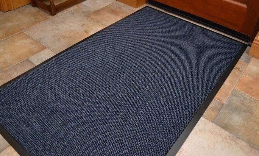 Image 8: Indoor and Outdoor Mat