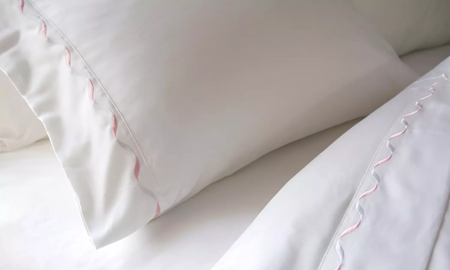 Clearance: 1000TC Cotton-Rich Elle Wave-Embroidered Sheet Set (4-Piece)   - Second Medium