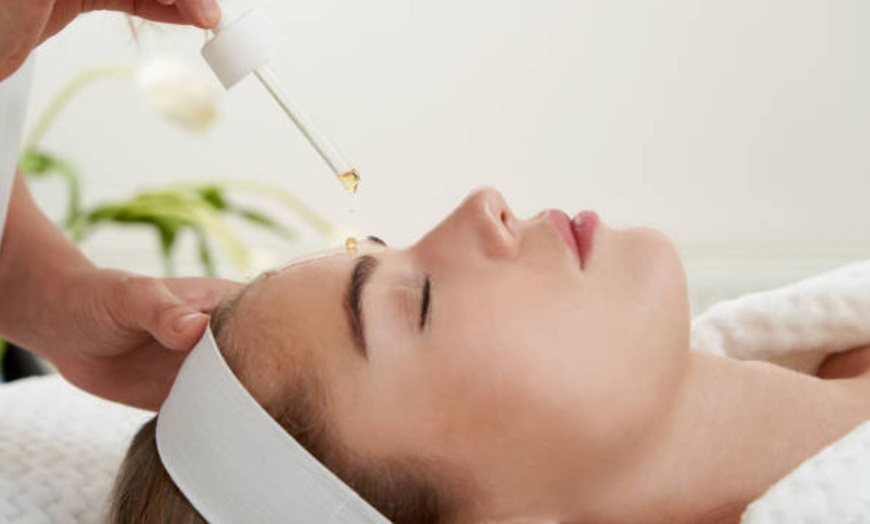 Image 9: Limpieza facial: hidratación y masaje Kobido, Hydrafacial o AntiEdad