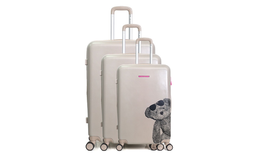 Image 2: Three-Piece Luggage Set