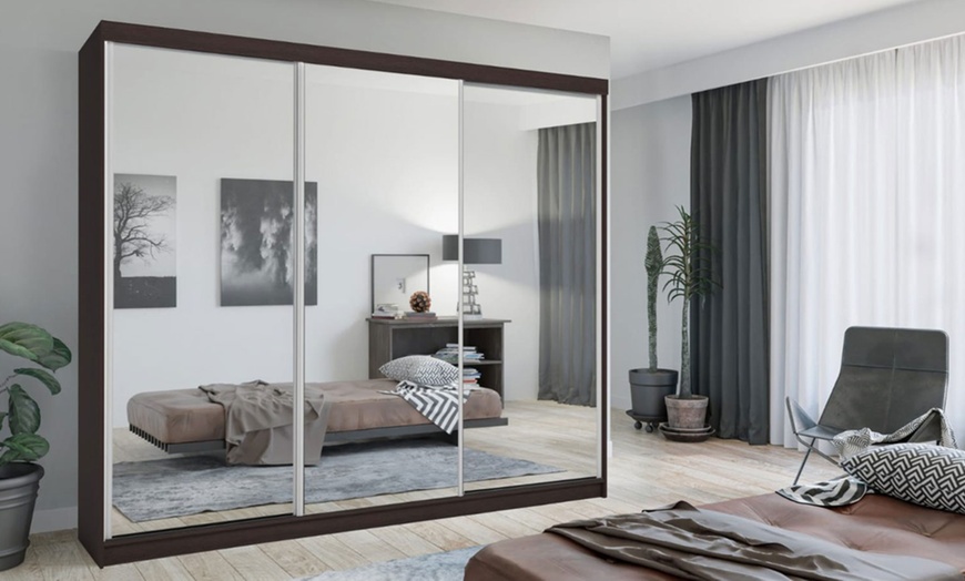 Image 8: Chicago Double-Sliding Full-Mirrored Door Wardrobe