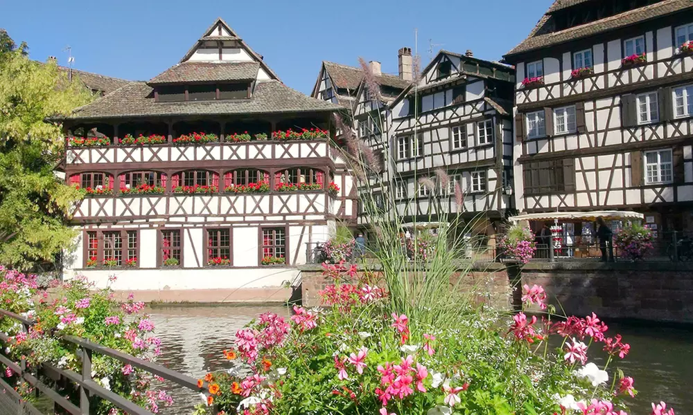 Alsace, Eguisheim : 1 à 3 nuits avec petit-déjeuner, crémant et dîner en option à l'Hôtel La Ferme du Pape - Primary Image