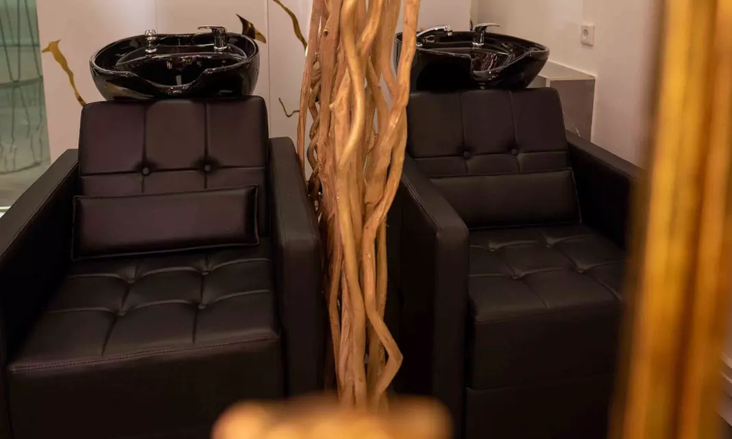 Wimpern- und/oder Augenbrauen-Lifting inkl. Färben für 1 Person