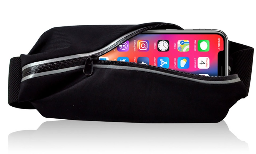 Image 6: Running Belt with Phone Pocket