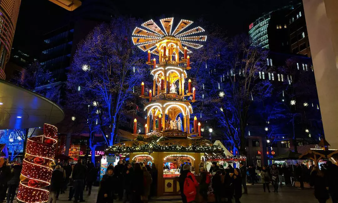 ✈ Berlín: 3 noches con vuelos I/V desde MAD/BCN, free tour por la ciudad y entrada al Museo de la RDA para 1 - Second Medium