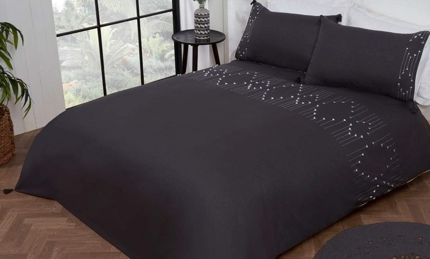 Image 3: Boho Style Embroidered Tassels Duvet Set