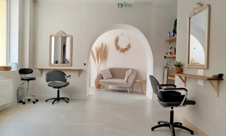 Image 2: Offrez-vous un soin capillaire sensoriel unique à Lafrette-sur-Seine