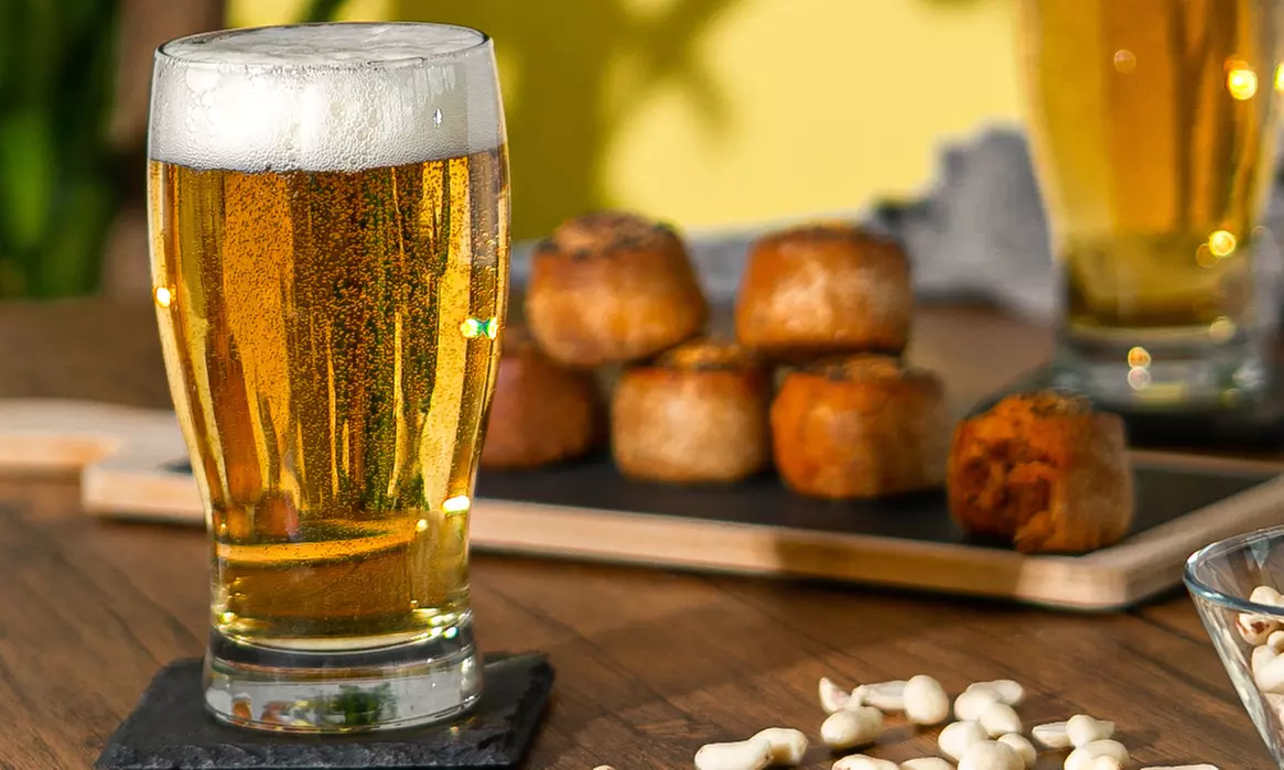 Set de 8 ou 12 verres type pintes de bières à bord tulipe - Primary Image