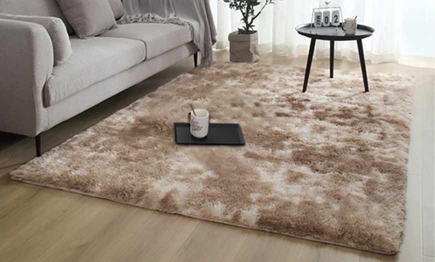 Image 12: Rectangular Faux Fur Carpet