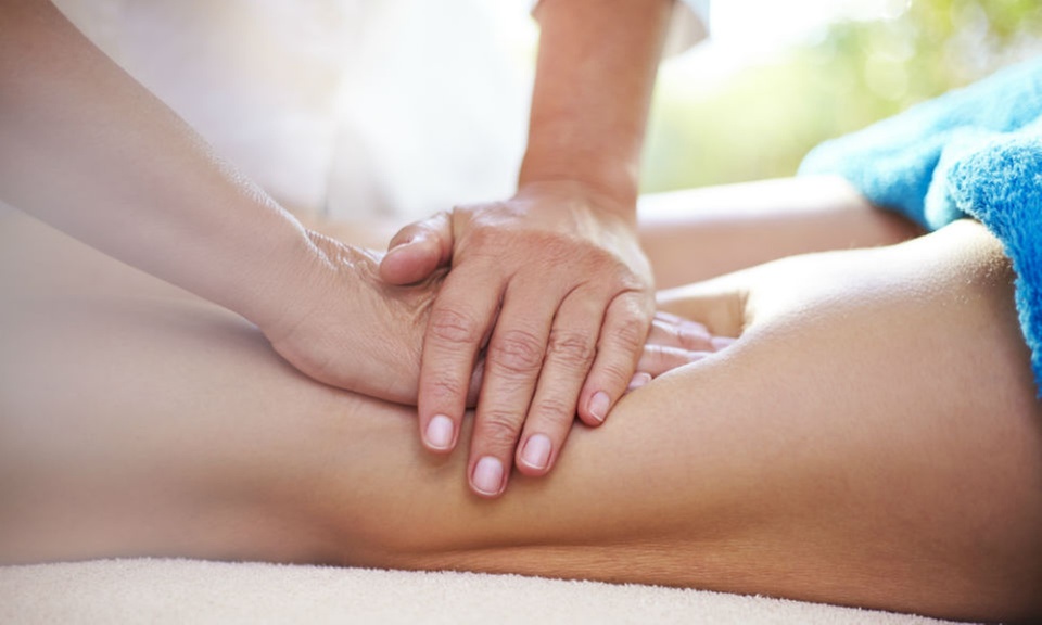 60-or 90-Min Swedish/Deep Tissue Massage w/ Aromatherapy & Hot Stones