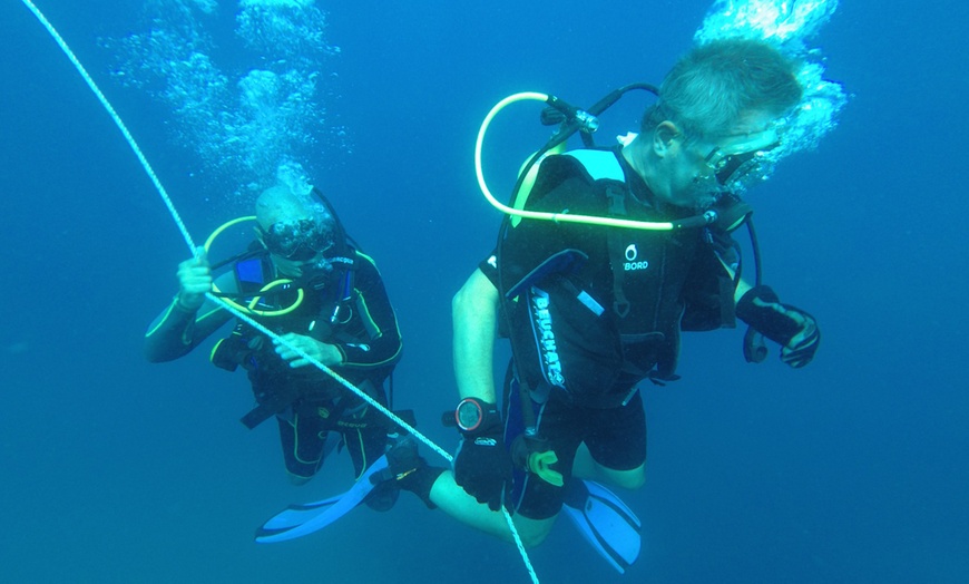 Image 5: Bautismo de buceo desde embarcación