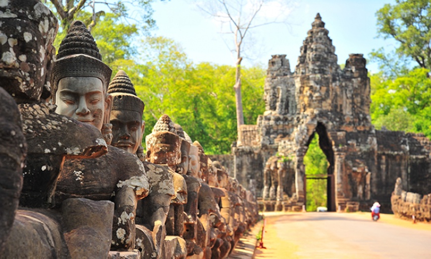 Image 2: Vietnam & Cambodia: 15 Nights Getaway with Meals
