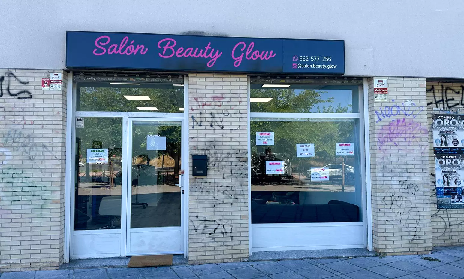 Sesión de peluquería con tratamientos a elegir para 1 persona