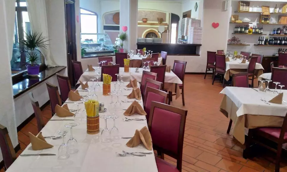 Costa Volpino: 1 notte con colazione o mezza pensione e Spa