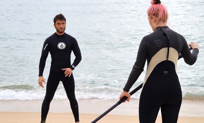 Image 2: Sesión de bautismo de paddle surf con Maresme Waves