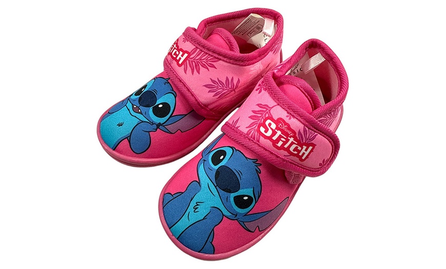 Image 1: Chausson fille avec imprimé Lilo & Stitch rose 