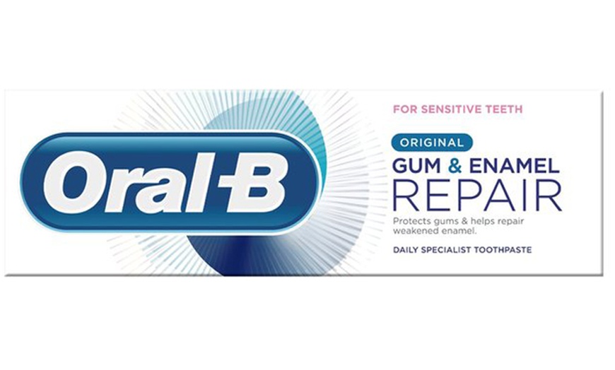 Image 2: Oral-B Toothpastes