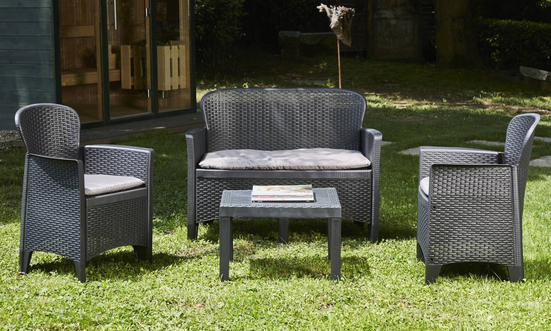 Conjunto de muebles para exteriores con efecto ratán