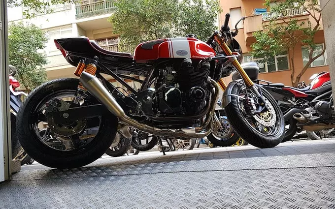 Cambio de aceite y revisión para motos de 49 a 1000cc a elegir en SP Bikes - Second Medium