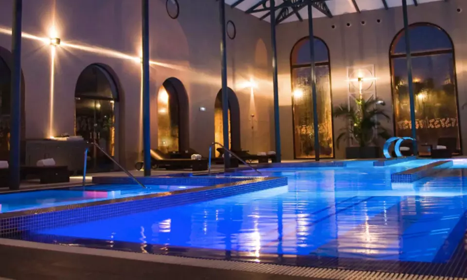 Acceso a circuito spa de 4 * con opción a masaje para 2 personas