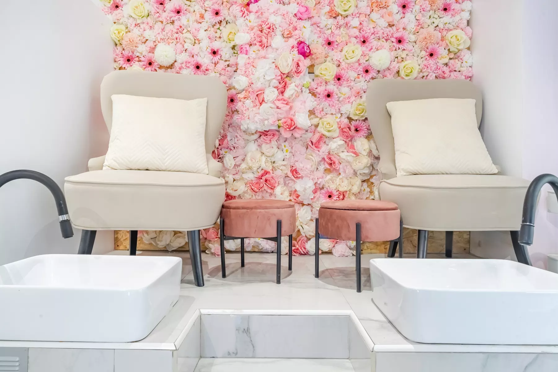 Beauté des mains/pieds pour 1 p avec Maison glory institut (jusqu'à 45% de réduction) - Primary Image