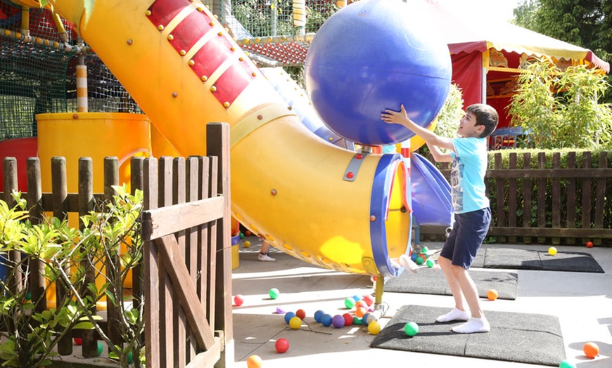 Image 10: Billet au parc pour enfants du Mont Mosan