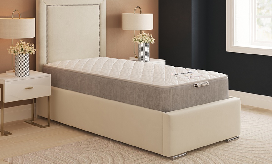 Image 3: Luxe 800 Pocket Sprung Mattress with Comfort Layers