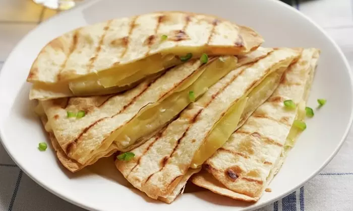 Menú mexicano para 2 o 4 personas con michelada especial de la casa