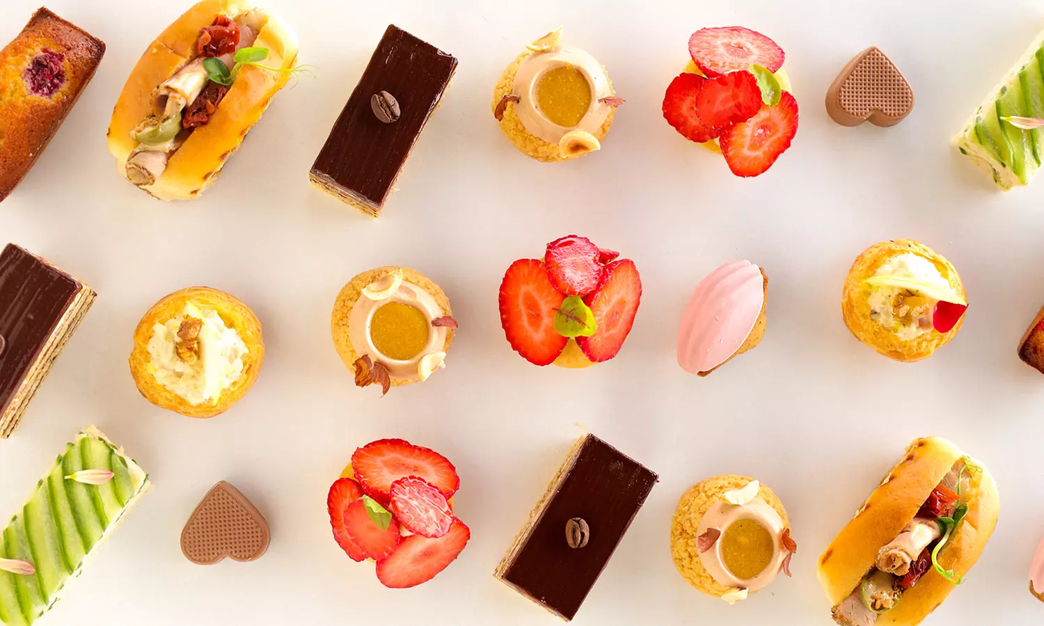 Up to 31% Off on  at Pearl Lounge at 5* Grand Hyatt Abu Dhabi