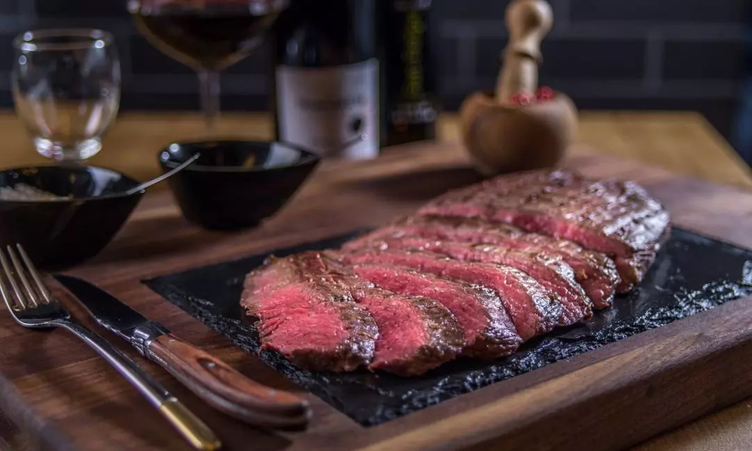 3-Gänge-Steak-Menü mit 900 Gramm saftigem Tomahawk für 2 o. 4 Personen