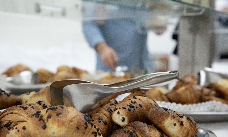 Image 17: Monticelli Terme: 1 o 2 notti con colazione o mezza pensione e piscine