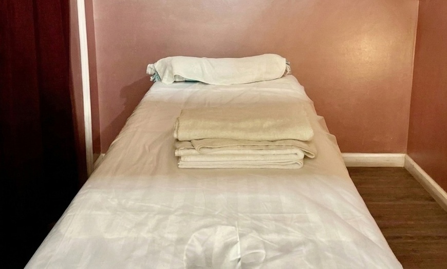 Image 4: Swedish Massage Sessions with Stretch & Couples Massage Options