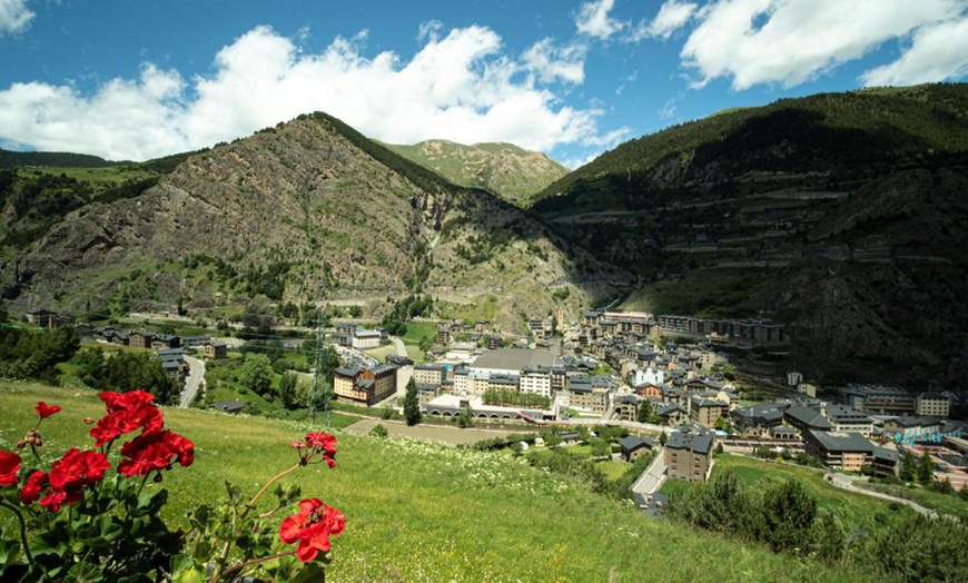 Image 10: Andorre en hôtel 4* : séjour à deux avec accès au spa