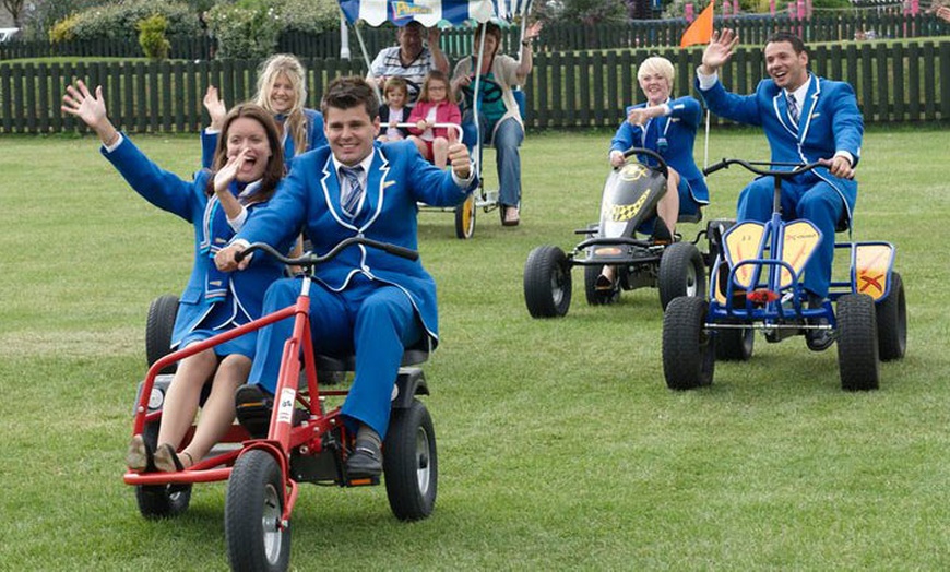 Image 3: 7-Night Summer Pontins Park Break