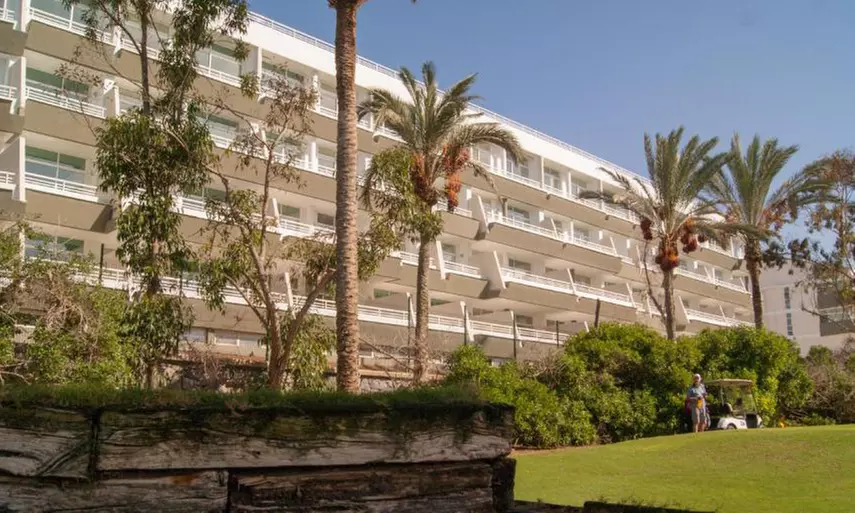 ✈ Tenerife, Estate 2026: Volo diretto più 4 o 7 notti in hotel