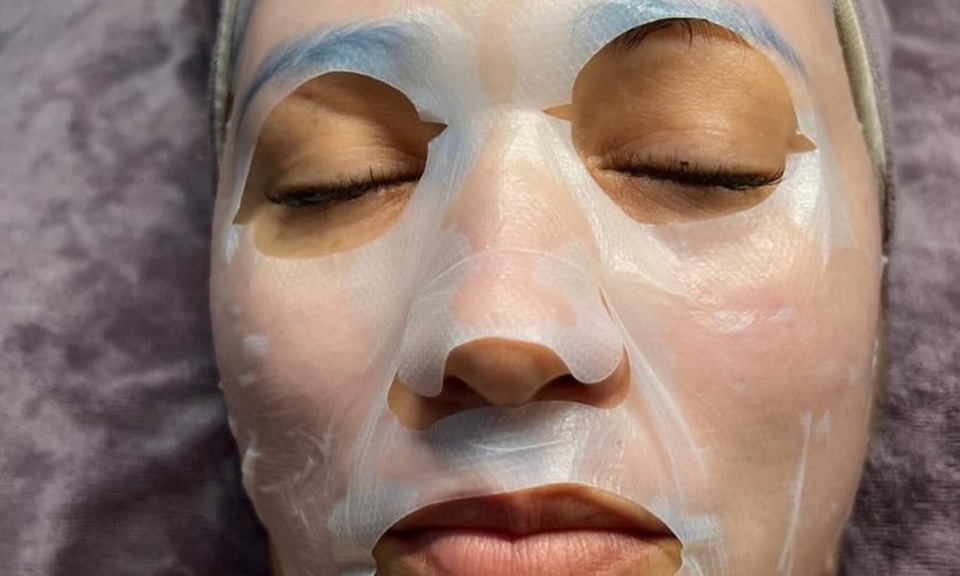 Limpieza facial con extracción y opciones de tratamientos