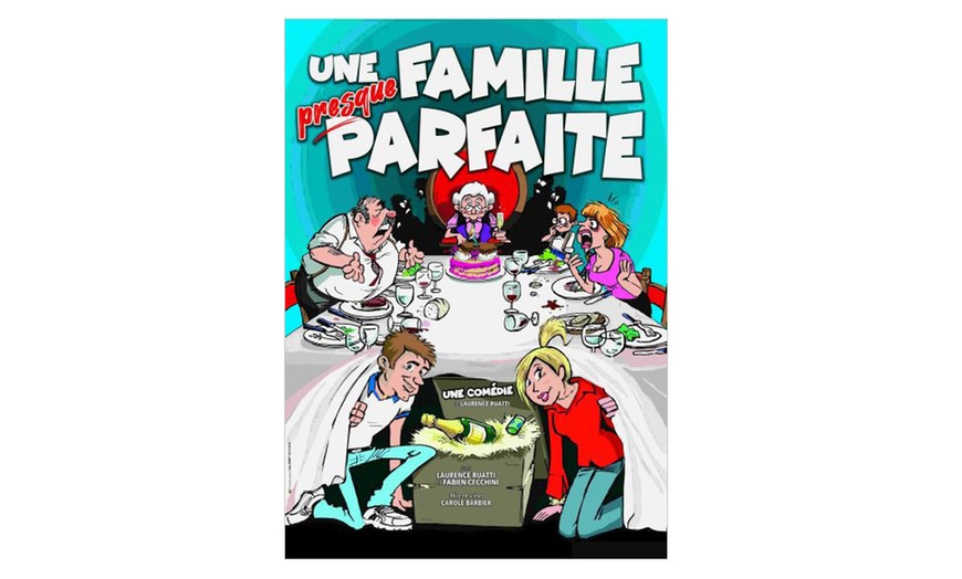 Image 1: "Une famille presque parfaite" au Théâtre Victoire