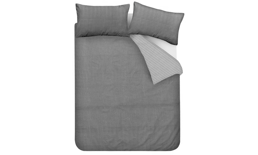 Image 7: Smart Living Soft Reversible Pinstripe Duvet Set 