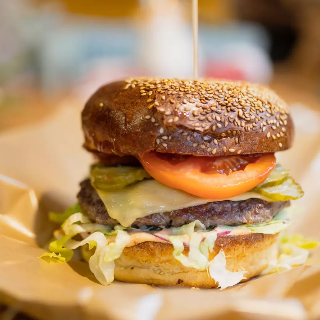 Burger Prostak, Cheese lub miesiąca w Burger Mama (do -20%) - Primary Image