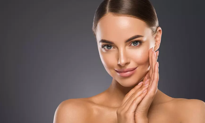 Hidrata tu rostro en profundidad con 1 o 3 sesiones de tratamiento hidrofacial y ahorra hasta un 88% - Primary Image