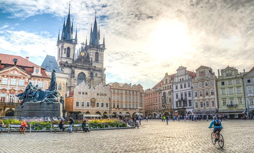 Image 2: ✈ Prague: 2-4 Nights with Flights