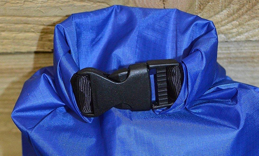 Image 5: Set of Three Dry Sacks