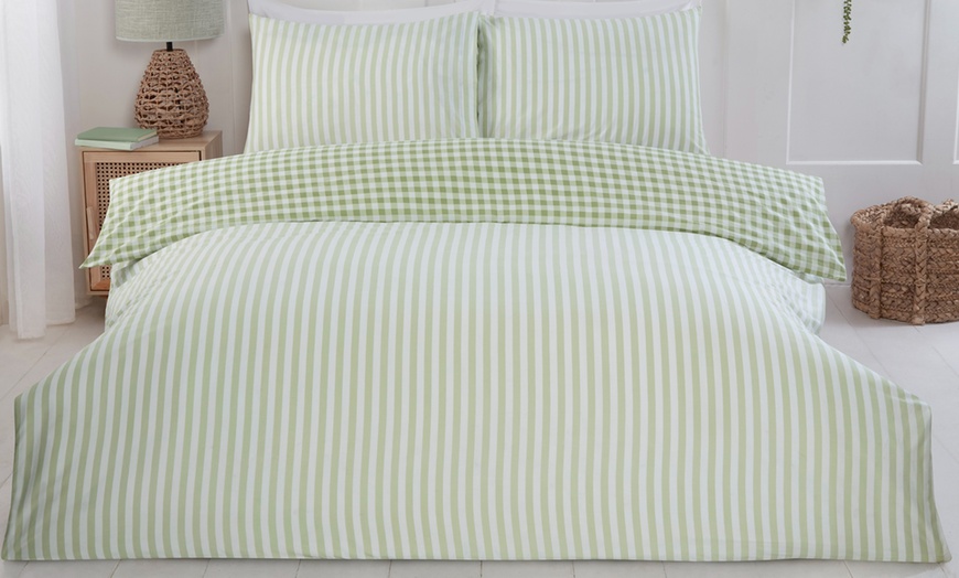 Image 6: Arches or Gingham Duvet Set