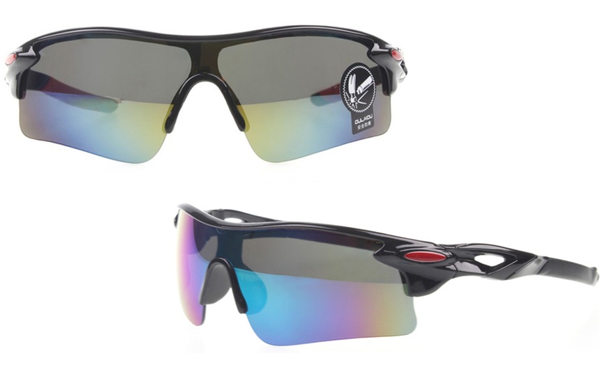 Image 3: Aerodynamic Sports Sunglasses